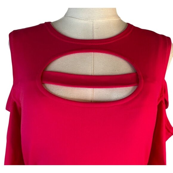 2/$30 Fabletics Medium Cutout Scoop Neckline Top Bubblegum Pink Nylon/Elastane - Picture 5 of 15